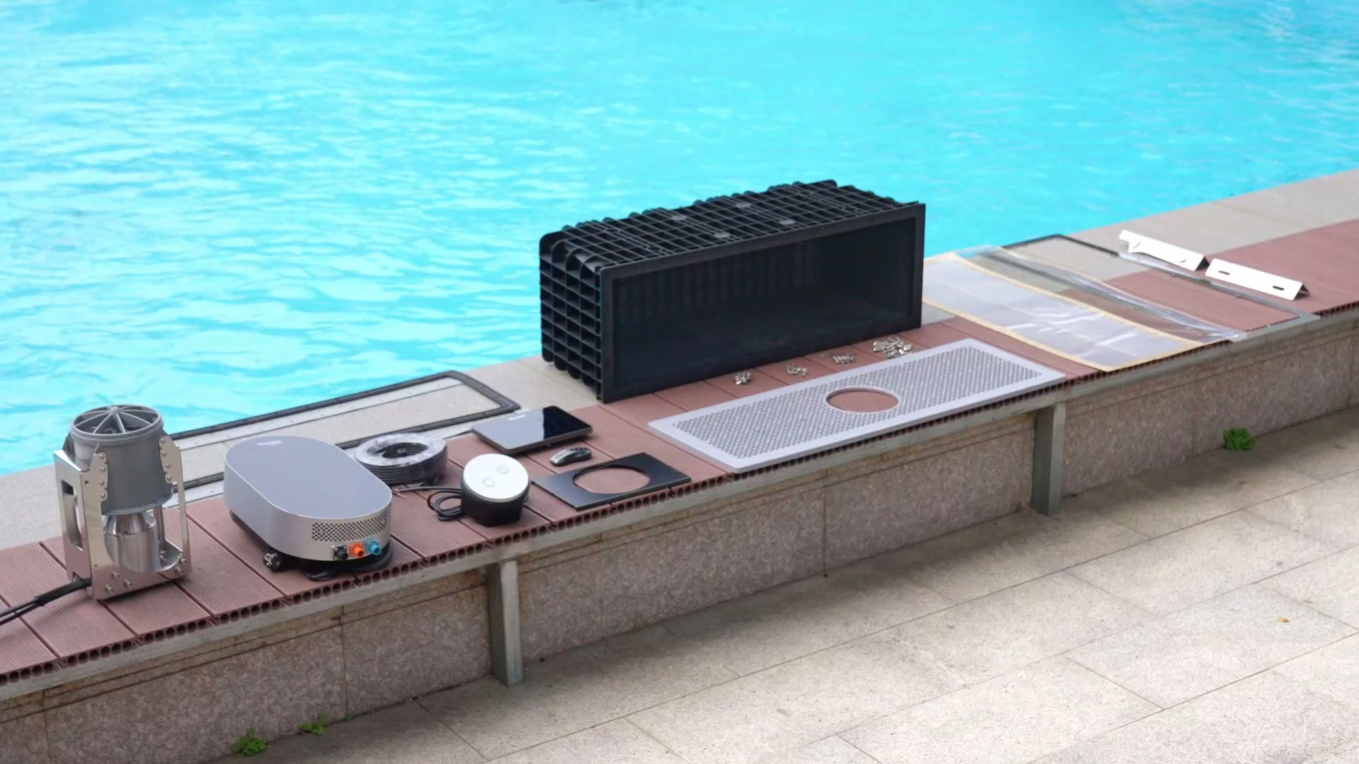 Click to Watch the Full Film of iGarden Swim Jet H Series